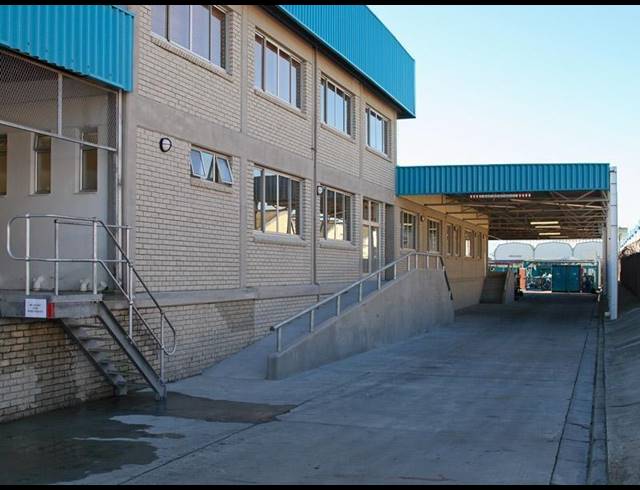 2,953M² FACTORY FOR SALE IN PAROW CENTRAL